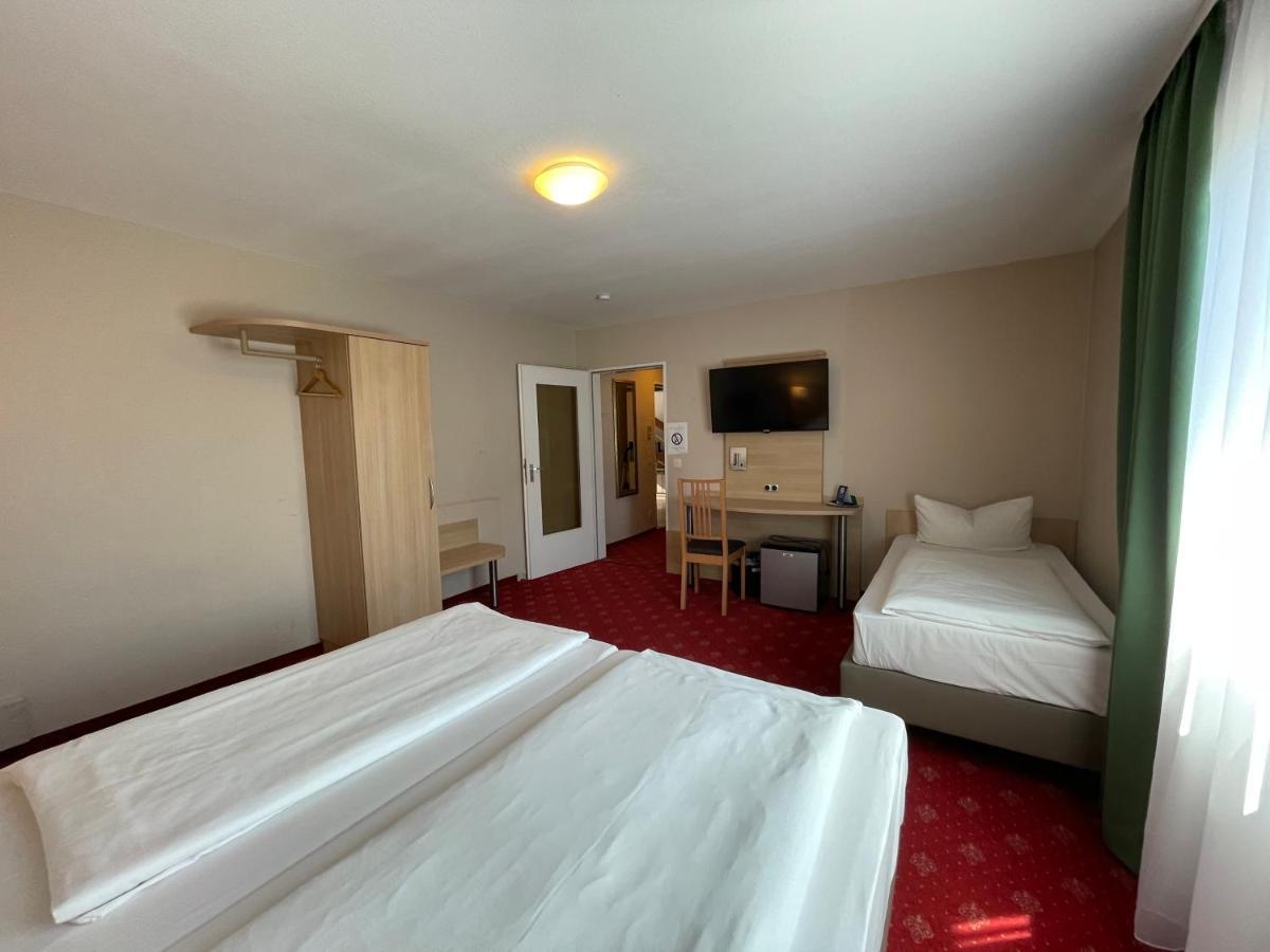 Hotel Hafner - Self Check-In Stuttgart Bagian luar foto