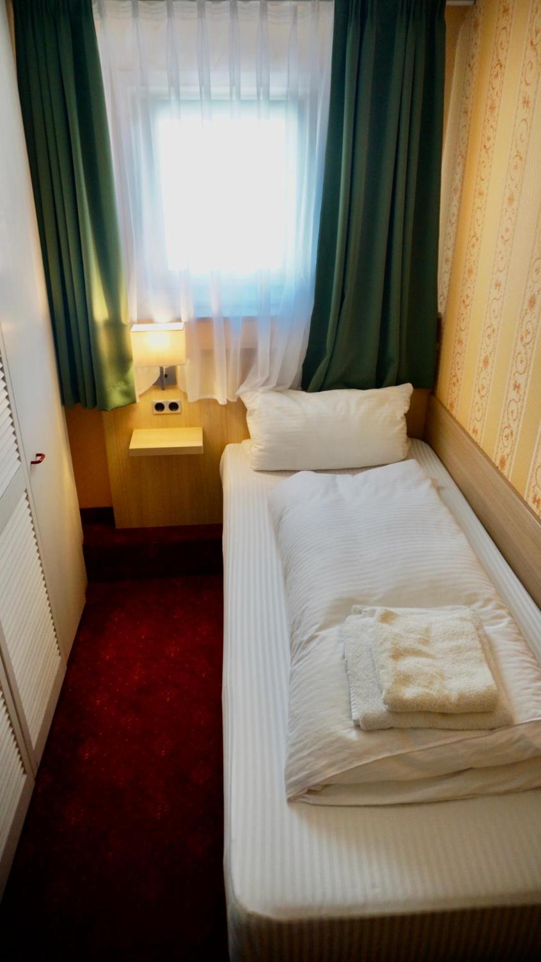 Hotel Hafner - Self Check-In Stuttgart Bagian luar foto