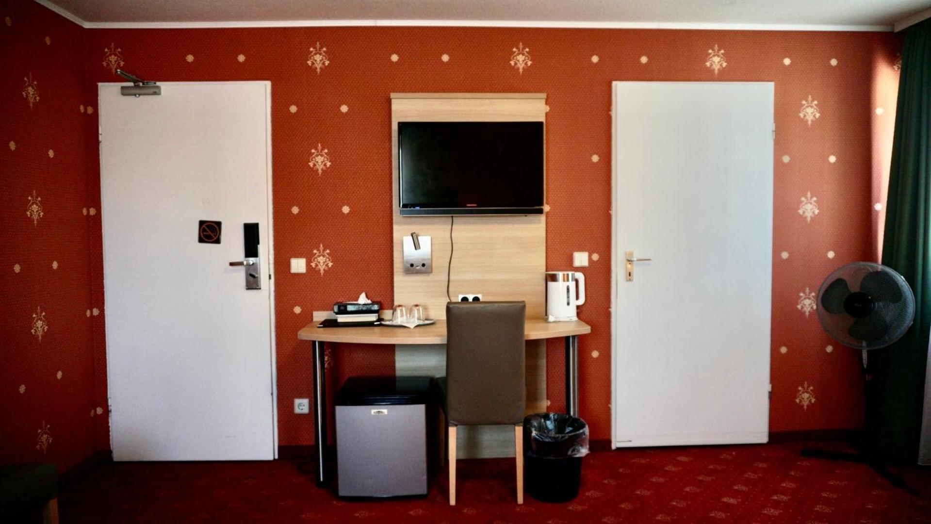 Hotel Hafner - Self Check-In Stuttgart Bagian luar foto