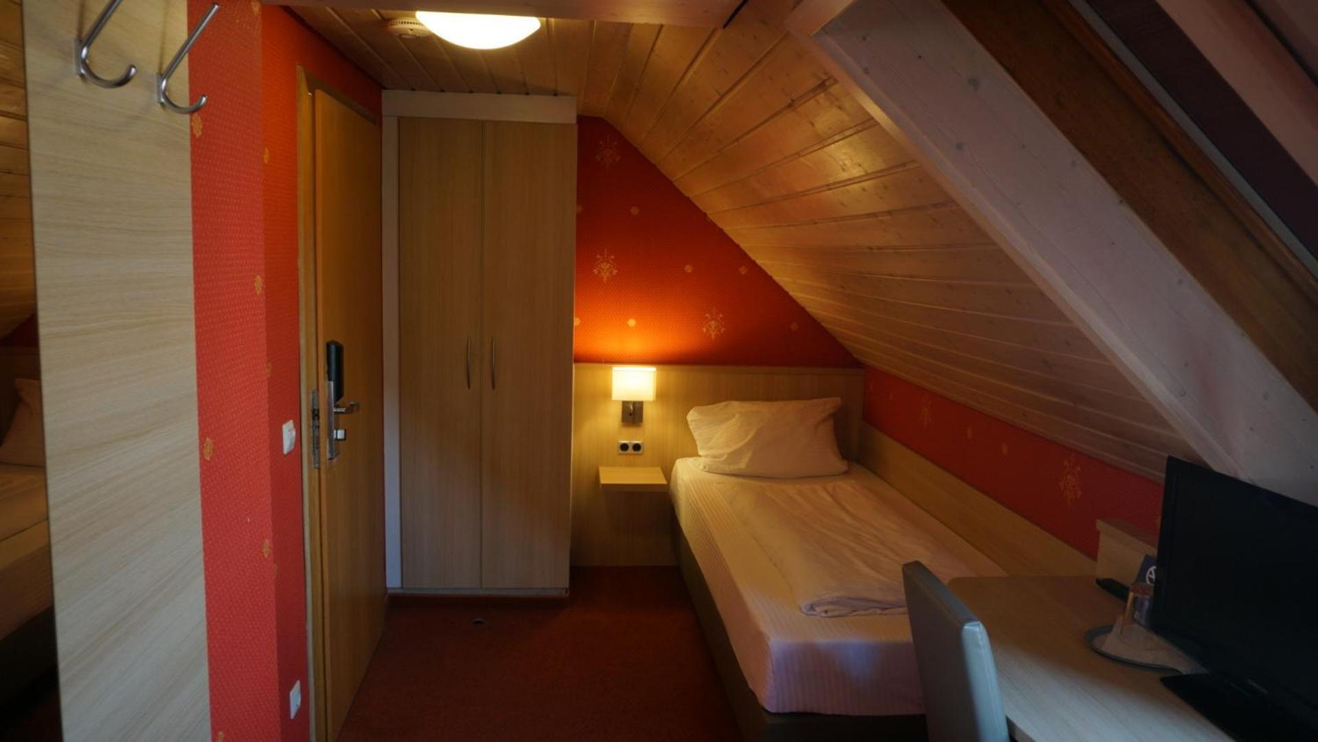 Hotel Hafner - Self Check-In Stuttgart Bagian luar foto